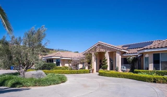 Detail Gallery Image 12 of 66 For 19270 Horizon View Dr., Ramona,  CA 92065 - 4 Beds | 4/2 Baths