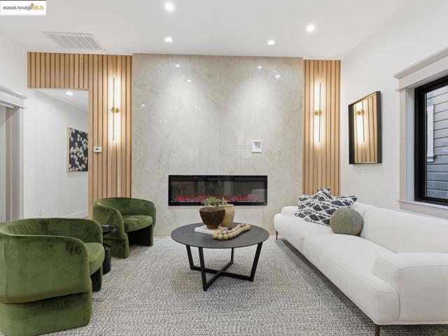 3274 Encinal Ave, Alameda CA: https://media.crmls.org/mediaz/c41e12fd-4758-4000-8d5e-d04cc3770981.jpg