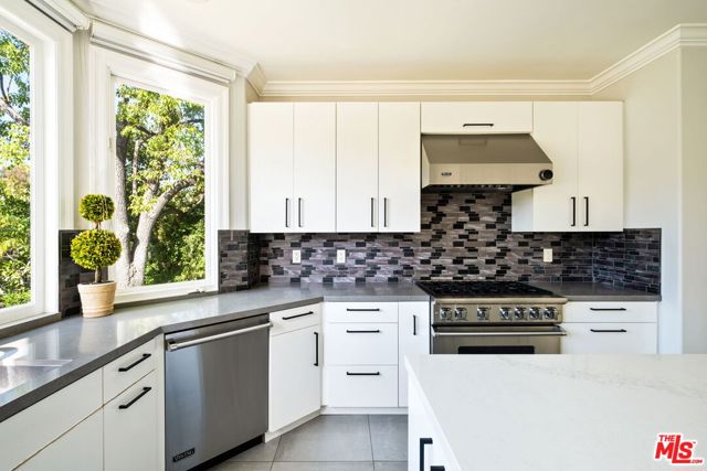 6 Bed Home for Sale in Calabasas, California