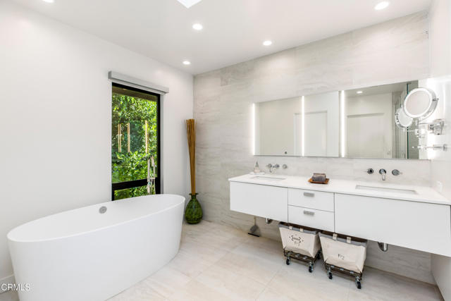 1240 Chateau Road, Pasadena CA: https://media.crmls.org/mediaz/c41e1e65-fc3f-4d52-a7b7-4cc199ce6b71.jpg