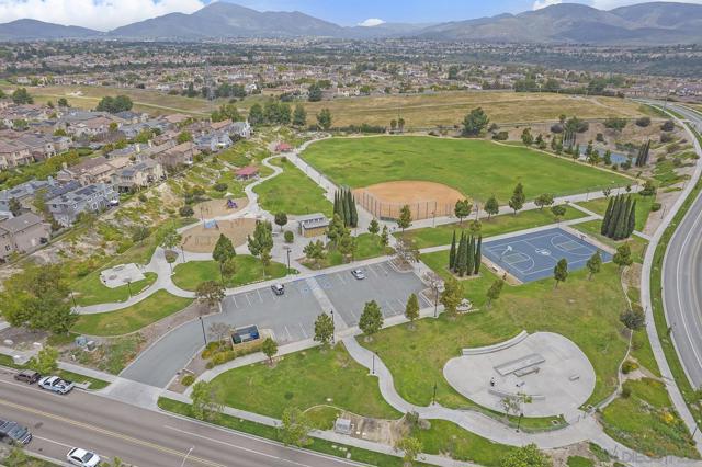 2423 Wishing Star Way, Chula Vista CA: https://media.crmls.org/mediaz/c41e9d8e-dcb2-414e-80b5-2314746ed11c.jpg