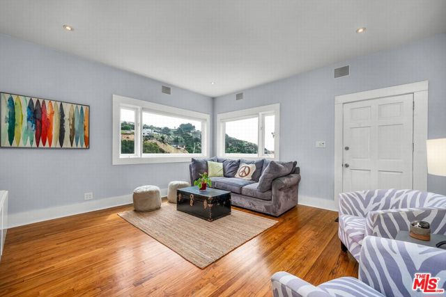 8181 Gould Avenue, Los Angeles CA: https://media.crmls.org/mediaz/c41ecc7c-f8d5-4021-a1e5-ce2e30c864f4.jpg