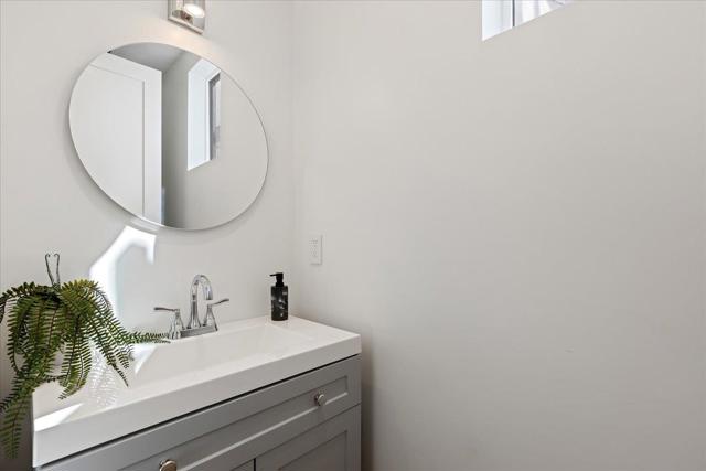 61 HILLTOP Drive, San Carlos CA: https://media.crmls.org/mediaz/c41ed7a4-85ca-42c7-b6f5-4a43d493a2b4.jpg