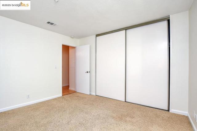 2587 Oak Rd, Walnut Creek CA: https://media.crmls.org/mediaz/c41edede-59f2-4b6e-9e2c-3e56d1f22892.jpg