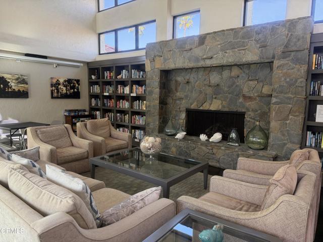 Detail Gallery Image 15 of 62 For 1943 San Tropez Cir, Oxnard,  CA 93035 - 2 Beds | 2 Baths