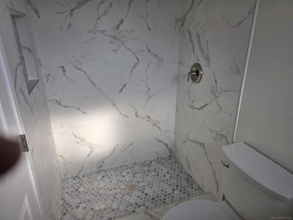 https://media.crmls.org/mediaz/c41ef1f0-ddba-4fb9-ac18-e708337885ed.jpg?preset=X-Large