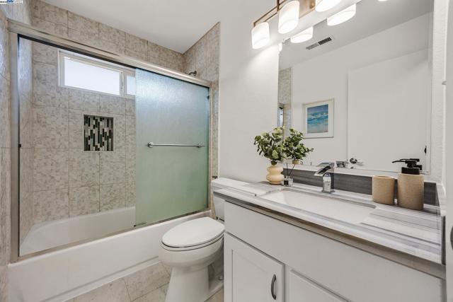 4672 Balboa Way, Fremont CA: https://media.crmls.org/mediaz/c41f6798-d872-4abb-942b-427ade6641ac.jpg
