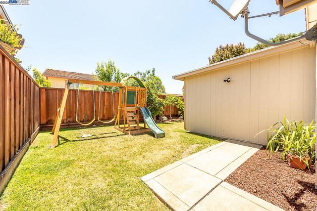 33036 Soquel St, Union City CA: https://media.crmls.org/mediaz/c41f980a-1e29-43c2-8eaf-648789585d9d.jpg