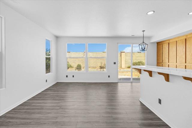 1233 Greenleaf Loop, Greenfield CA: https://media.crmls.org/mediaz/c41fdb10-44a6-4585-ae28-b2f3439be6e9.jpg