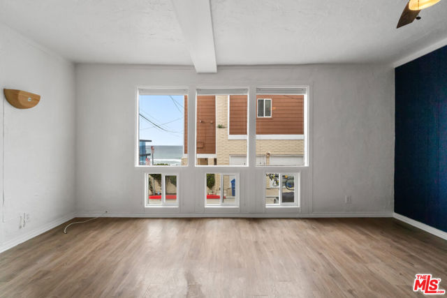 115 44th Street, Manhattan Beach CA: https://media.crmls.org/mediaz/c42025fb-9b04-406a-9459-b9f51c509659.jpg