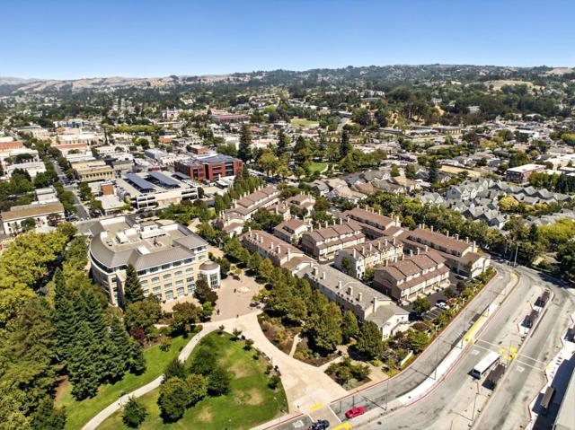 728 City Walk Place, Hayward CA: https://media.crmls.org/mediaz/c4203e51-8419-43bf-996f-4ee10cc19c1d.jpg