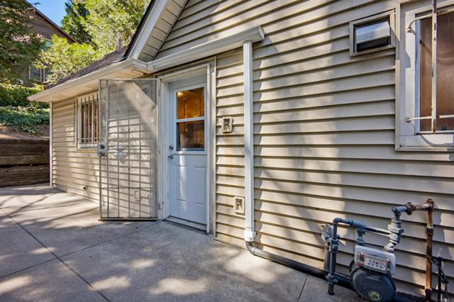 Detail Gallery Image 31 of 47 For 23413 Knapps Cutoff, Crestline,  CA 92325 - 1 Beds | 1 Baths