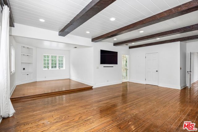 16754 Ashley Oaks, Encino CA: https://media.crmls.org/mediaz/c420c000-3b8e-4965-a659-76de5ae099e5.jpg