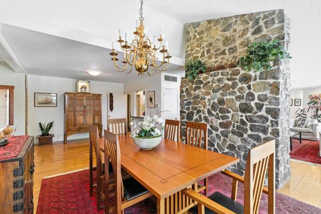 3795 Ralston Avenue, Hillsborough CA: https://media.crmls.org/mediaz/c420f1b8-b973-4f0e-9827-4025138c8942.jpg