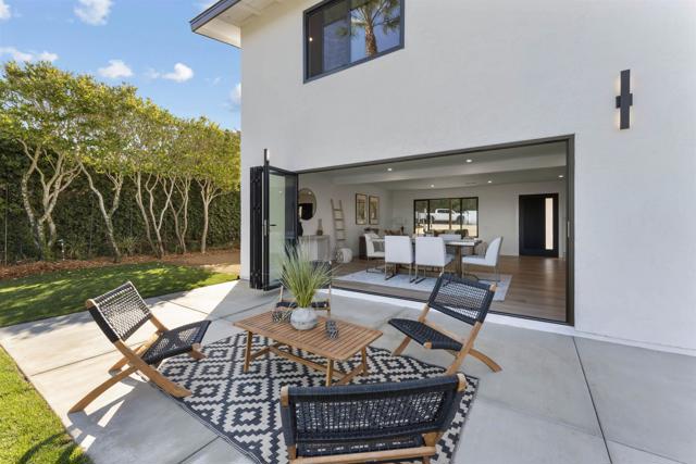 5777 Desert View Drive, La Jolla CA: https://media.crmls.org/mediaz/c4210459-a961-4ccd-a60a-4a0dbf27fd00.jpg