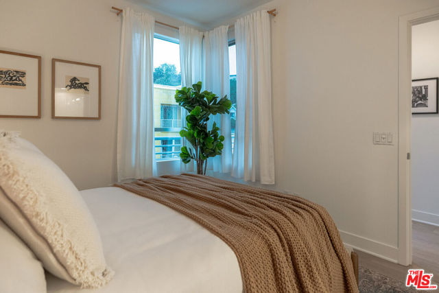 2210 Tom Mix Road, Los Angeles CA: https://media.crmls.org/mediaz/c4218519-07ab-4671-a4ae-bd62980edb67.jpg