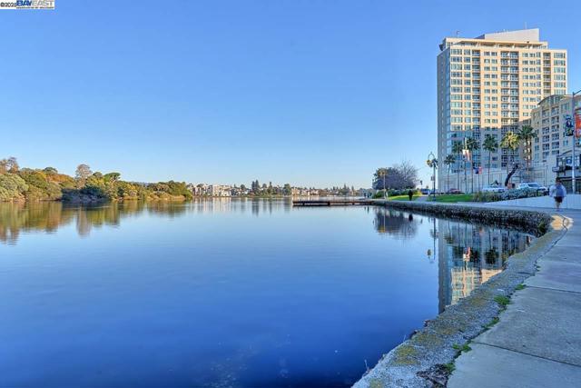 151 Lakeside Dr, Oakland CA: https://media.crmls.org/mediaz/c421a4ae-bee5-4350-9df7-7db9a066bacb.jpg