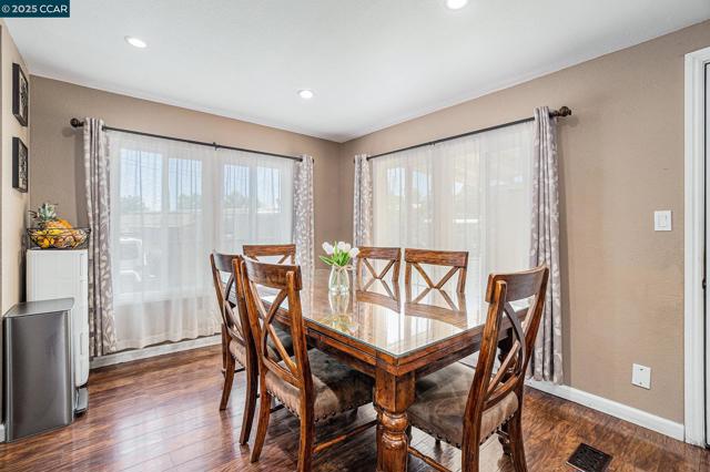 75 E Bolton Rd, Oakley CA: https://media.crmls.org/mediaz/c423b32e-3b6e-4c18-9976-b74c19510176.jpg