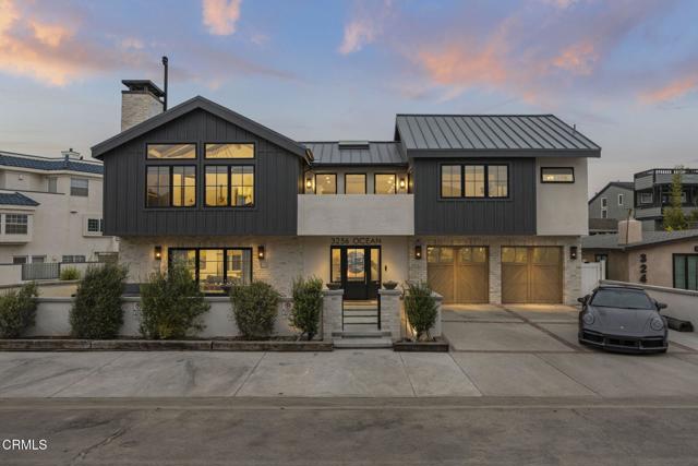 3256 Ocean Drive, Oxnard CA: https://media.crmls.org/mediaz/c423b7aa-6715-47ef-8ef2-93fa79281a5d.jpg