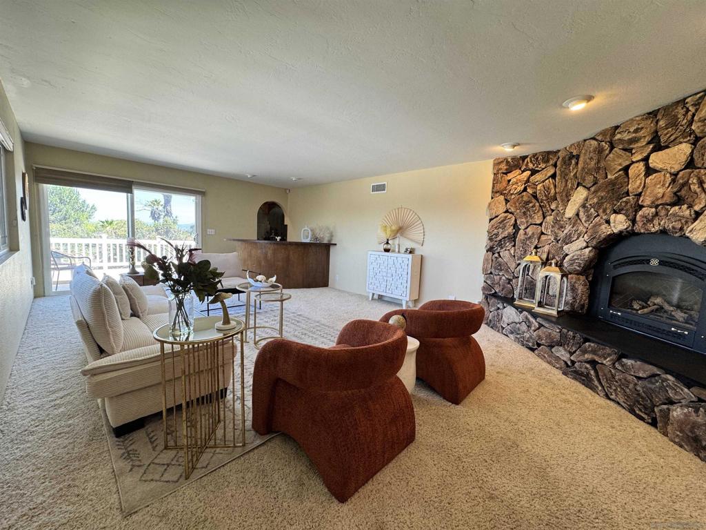 MLS #250026892SD image #16