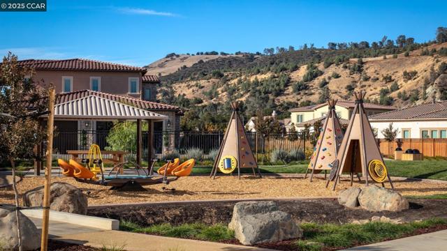 2205 Via Santa Elena, Morgan Hill CA: https://media.crmls.org/mediaz/c4245ff0-fc7e-48ff-9904-6879230c1bd5.jpg