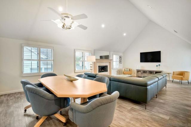 7635 Draper Avenue, La Jolla CA: https://media.crmls.org/mediaz/c424a84f-833b-4918-88e5-dba2d7bf1335.jpg
