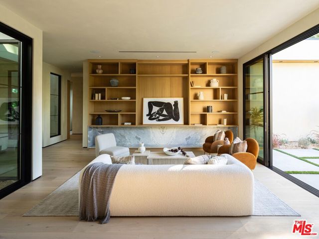 23340 Collins Street, Woodland Hills CA: https://media.crmls.org/mediaz/c424aad3-1cd2-4960-af0b-90112e8e0d2e.jpg