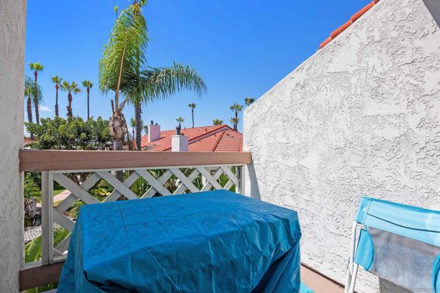 9342 Twin Trails Drive, San Diego CA: https://media.crmls.org/mediaz/c4252fe2-543f-4491-bfb7-f0c4c5267f9e.jpg