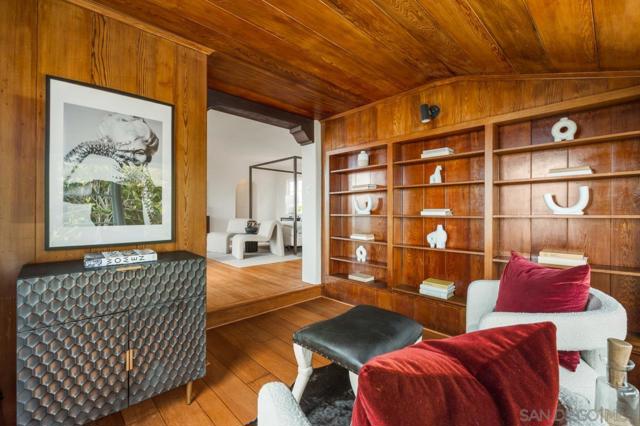 7316 Encelia Dr., La Jolla CA: https://media.crmls.org/mediaz/c42542eb-91c3-486d-8c8f-0ac100ab4298.jpg