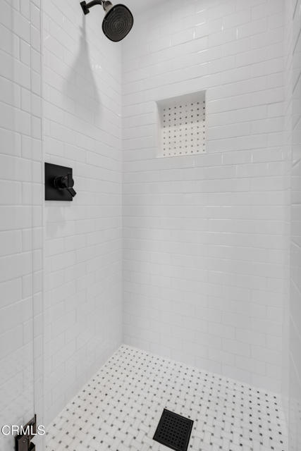1602 Golf Club Drive, Glendale CA: https://media.crmls.org/mediaz/c4258537-e9dc-464e-b4ed-097bb68377d3.jpg