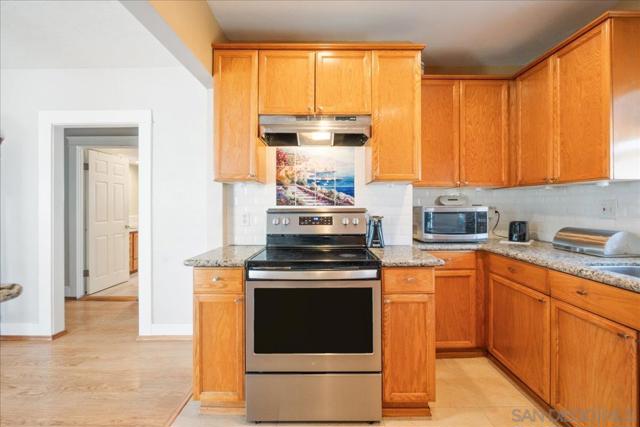 2931 Dahlia St, San Diego CA: https://media.crmls.org/mediaz/c425a03d-4988-4a34-8900-0c6dc0b56677.jpg