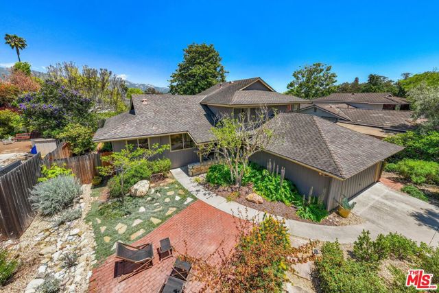 6591 Camino Venturoso, Goleta CA: https://media.crmls.org/mediaz/c425a29d-44c4-48ef-8081-ce3031242b61.jpg