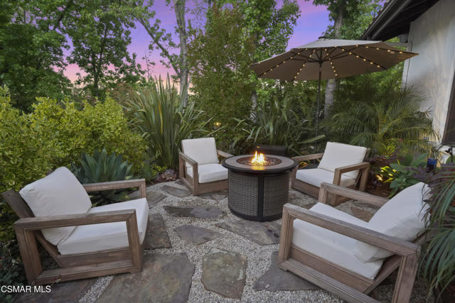 29270 Wagon Road, Agoura Hills CA: https://media.crmls.org/mediaz/c425af9b-c318-44d4-847a-373785660d0a.jpg