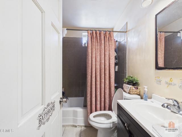 Detail Gallery Image 10 of 15 For 524 W Almond St, Compton,  CA 90220 - 4 Beds | 2 Baths