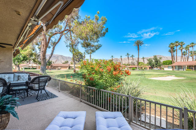 84 La Ronda Drive, Rancho Mirage CA: https://media.crmls.org/mediaz/c4264353-a34a-4dab-8b5f-d74469778069.jpg