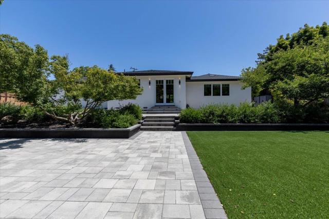 1210 Larnel Place, Los Altos CA: https://media.crmls.org/mediaz/c426f391-4512-4da7-b310-9058a3f1af67.jpg