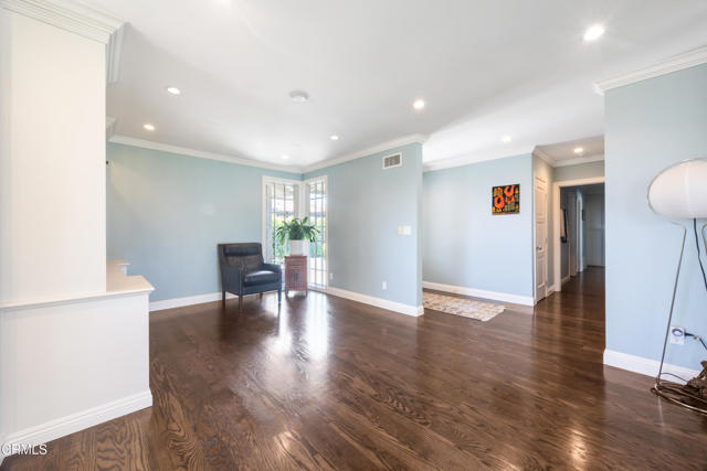 Detail Gallery Image 32 of 69 For 9670 Crystal View Dr., Tujunga,  CA 91042 - 3 Beds | 2 Baths