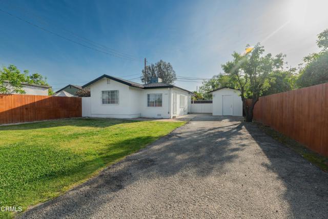 Detail Gallery Image 8 of 19 For 2213 Gage, Bakersfield,  CA 93305 - 2 Beds | 1 Baths