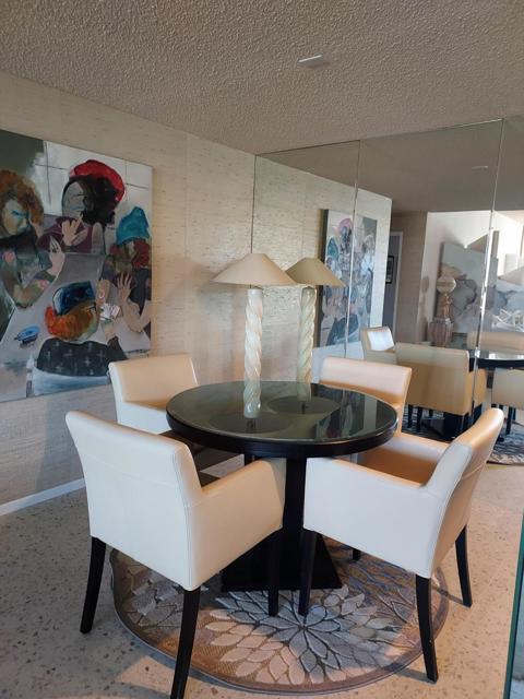 910 Island Drive, Rancho Mirage CA: https://media.crmls.org/mediaz/c427be84-e4ea-4ece-9631-e45e89e82a7d.jpg