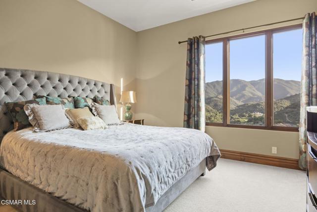 82 Queens Garden Drive, Thousand Oaks CA: https://media.crmls.org/mediaz/c428b418-0a14-4276-b5f2-d0247caf6344.jpg