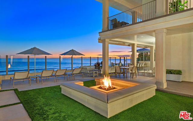 22368 Pacific Coast Highway, Malibu CA: https://media.crmls.org/mediaz/c428dd7b-f99a-409c-a721-05d2d4ac263f.jpg