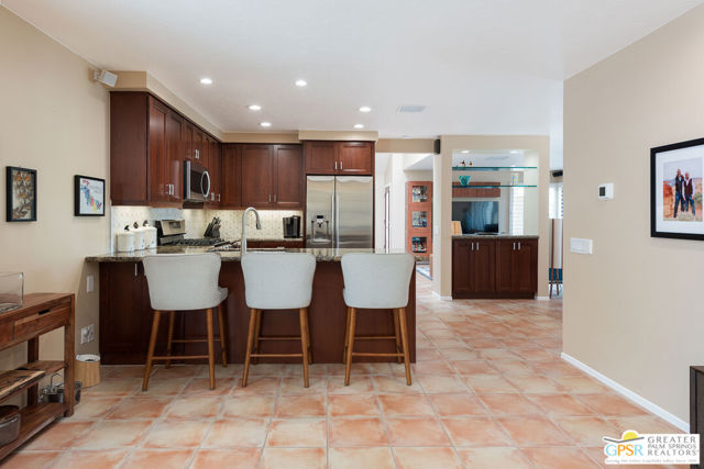 2795 Alondra Way, Palm Springs CA: https://media.crmls.org/mediaz/c428f1d6-ea6b-44a5-b9b4-0783c083a0c0.jpg