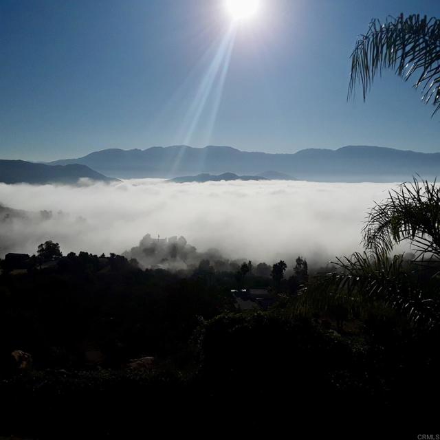 944 Rainbow Crest Road, Fallbrook CA: https://media.crmls.org/mediaz/c429505a-2403-4315-aea1-acbbf4b1ce59.jpg