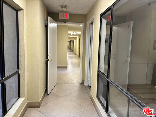 7300 Franklin Avenue, Los Angeles CA: https://media.crmls.org/mediaz/c429f298-b11a-4bc7-bc84-49d608446abf.jpg
