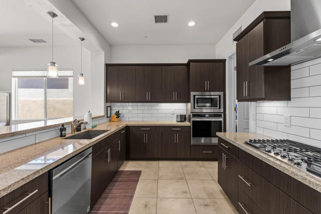67437 S Chimayo Drive, Cathedral City CA: https://media.crmls.org/mediaz/c42a0c2d-4ada-4d8a-80c4-8a8bdc581a8c.jpg