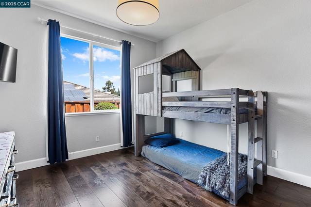 2058 Marazzani Dr, Martinez CA: https://media.crmls.org/mediaz/c42a2c87-908c-4b7e-a4fa-054c50629d2c.jpg
