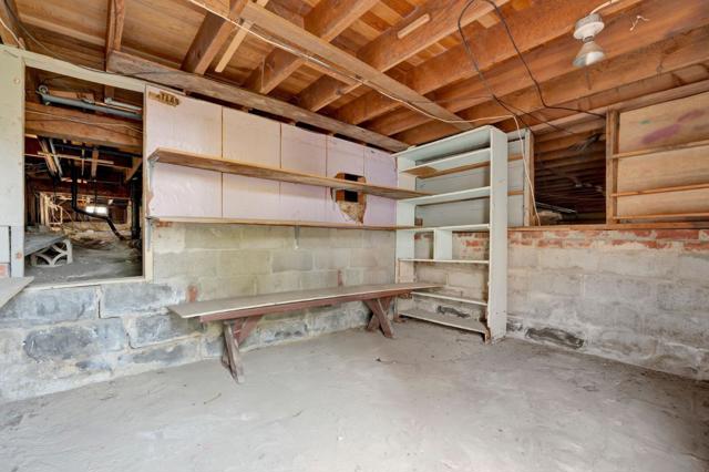 516 Maple Avenue, San Bruno CA: https://media.crmls.org/mediaz/c42aa1e9-1fe2-4b3c-a32a-29c653a06142.jpg