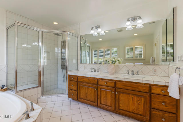 4650 Encinas Drive, La Canada Flintridge CA: https://media.crmls.org/mediaz/c42ae5b2-cf74-4a8a-9e19-fa7095f5f755.jpg