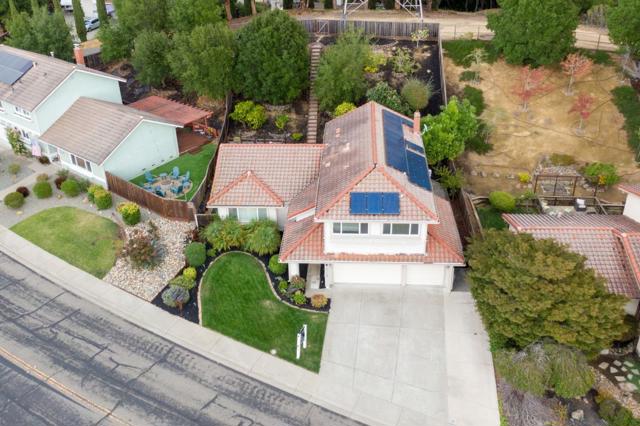 17716 Columbia Drive, Castro Valley CA: https://media.crmls.org/mediaz/c42b3ec0-cc19-44d9-aa27-793162404cd8.jpg