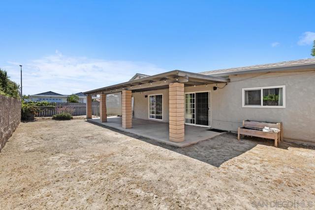 9956 Via Debbie, Santee CA: https://media.crmls.org/mediaz/c42b4b30-786a-4991-9789-ff40a781b4f7.jpg